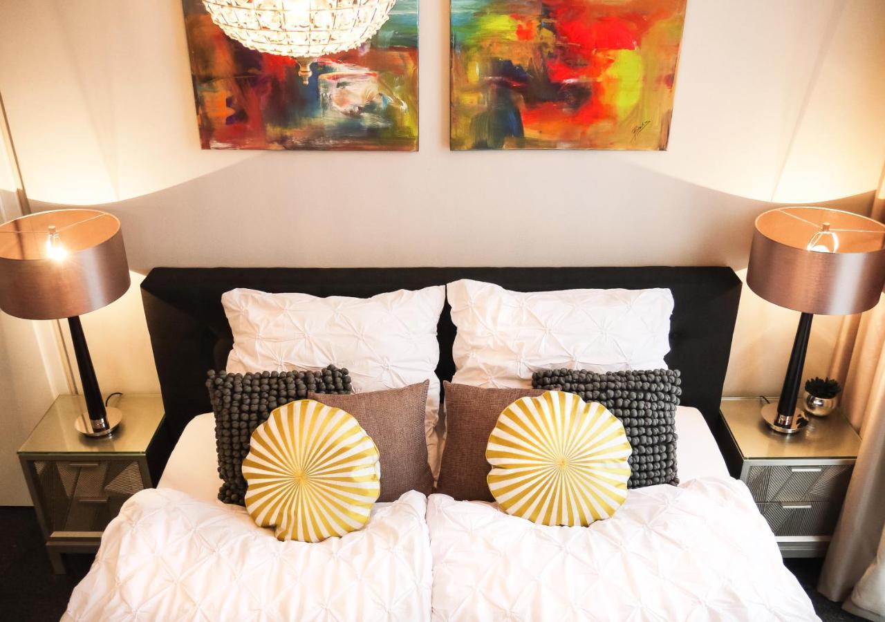 Comfort And Style In City Center With Ensuite Bathroom On Schaafenstrasse Köln Exterior foto